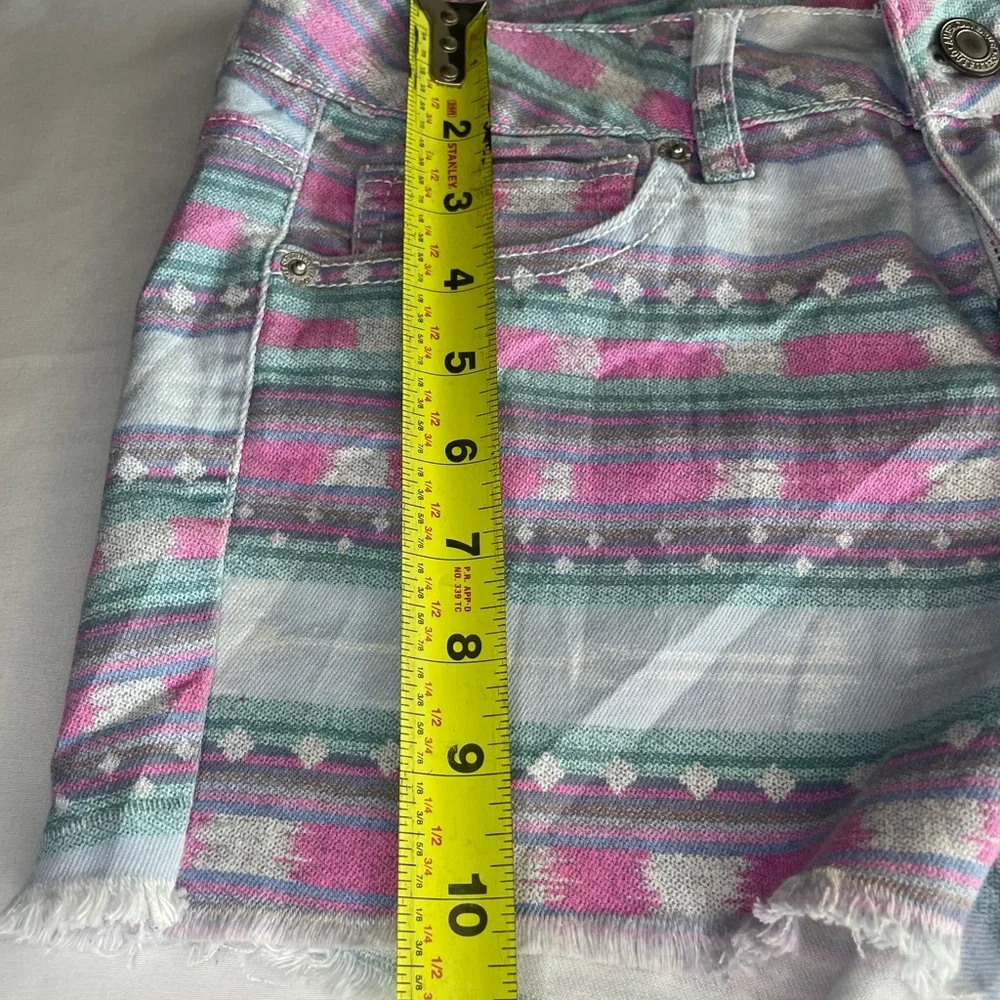 American Eagle Outfitters Women's Multicolor Patterned Jean Shorts
